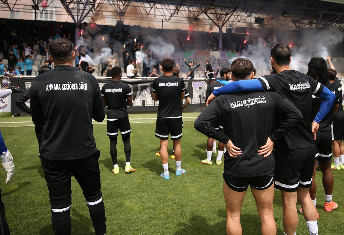 Menemenspor maçı öncesi taraftarlarımızdan büyük destek
