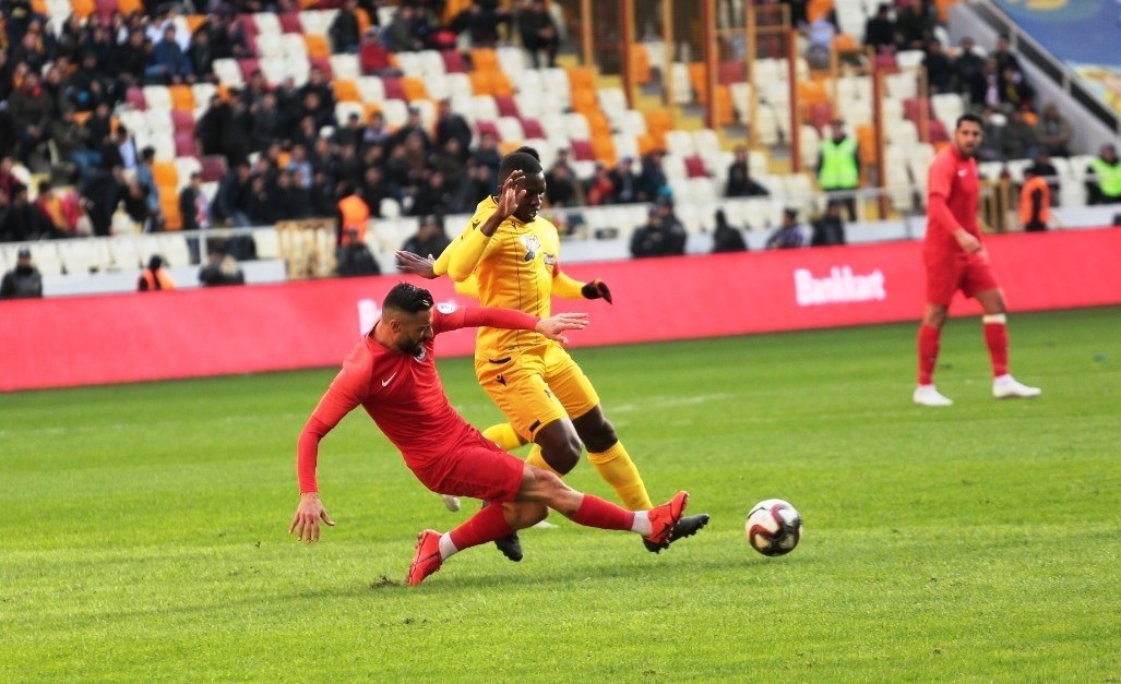 Ziraat Türkiye Kupası: Yeni Malatyaspor: 3 - Keçiörengücü: 1 (Maç sonucu)
