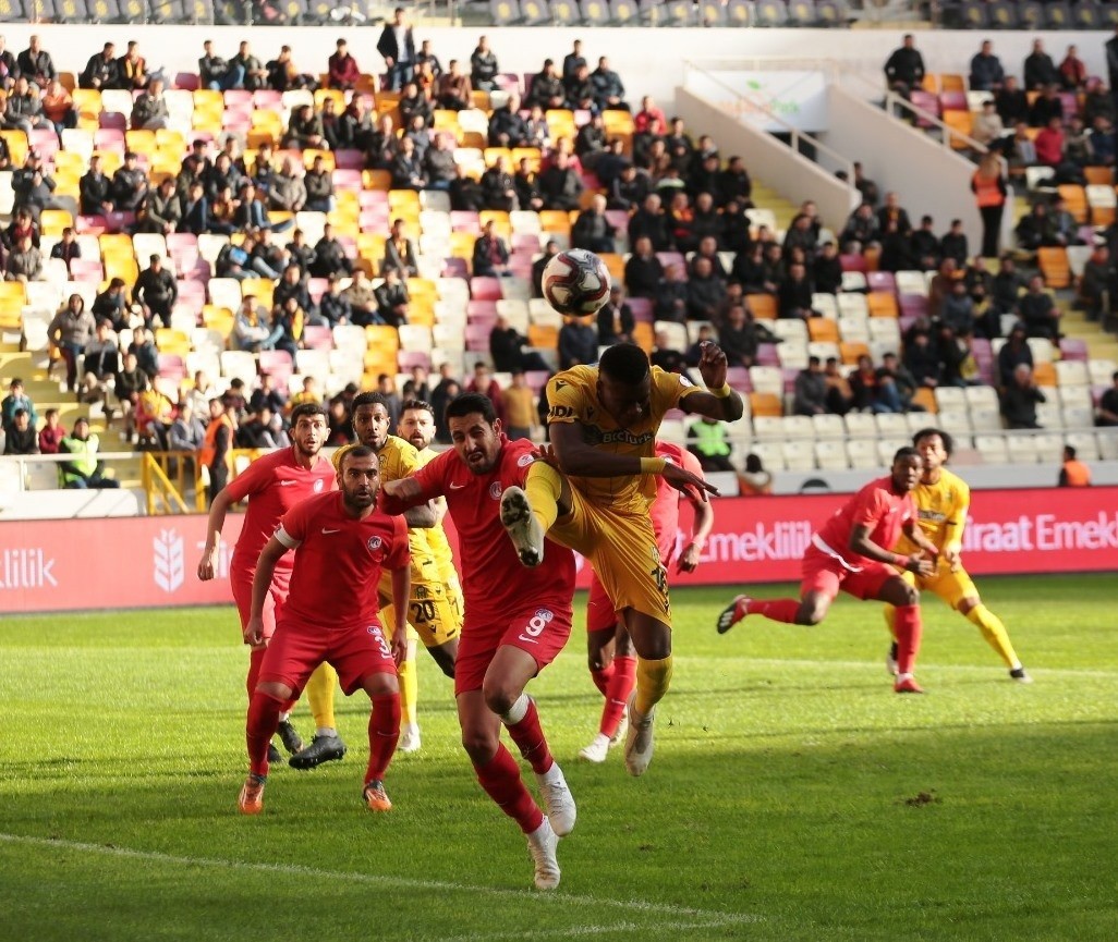 Ziraat Türkiye Kupası: Yeni Malatyaspor: 3 - Keçiörengücü: 1 (Maç sonucu)