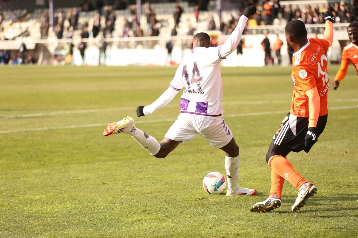 Emre Gökdemir İnşaat Ankara Keçiörengücü 3-0 Adanaspor A.Ş.