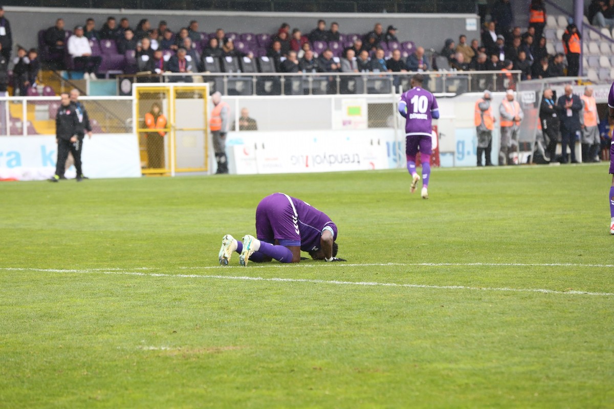 Emre Gökdemir İnşaat Ankara Keçiörengücü: 4 - Kızılkaya Tarım Şanlıurfaspor: 1