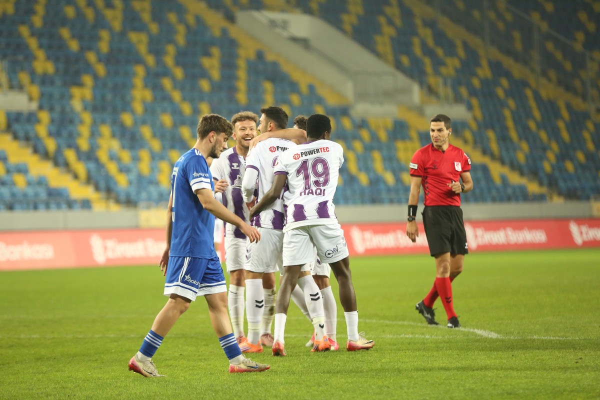 Emre Gökdemir İnşaat Ankara Keçiörengücü-3 - Beyoğlu Y.Çarşı Spor A.Ş.-1 (ZTK)