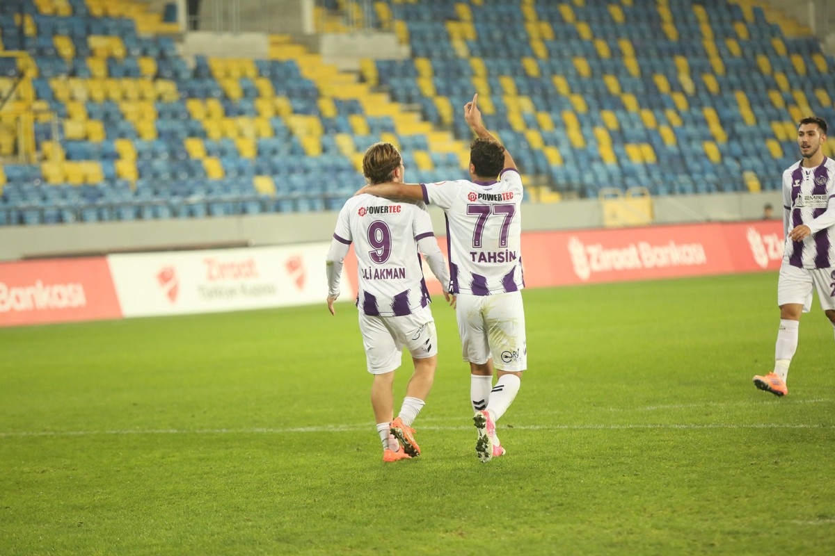 Emre Gökdemir İnşaat Ankara Keçiörengücü-3 - Beyoğlu Y.Çarşı Spor A.Ş.-1 (ZTK)