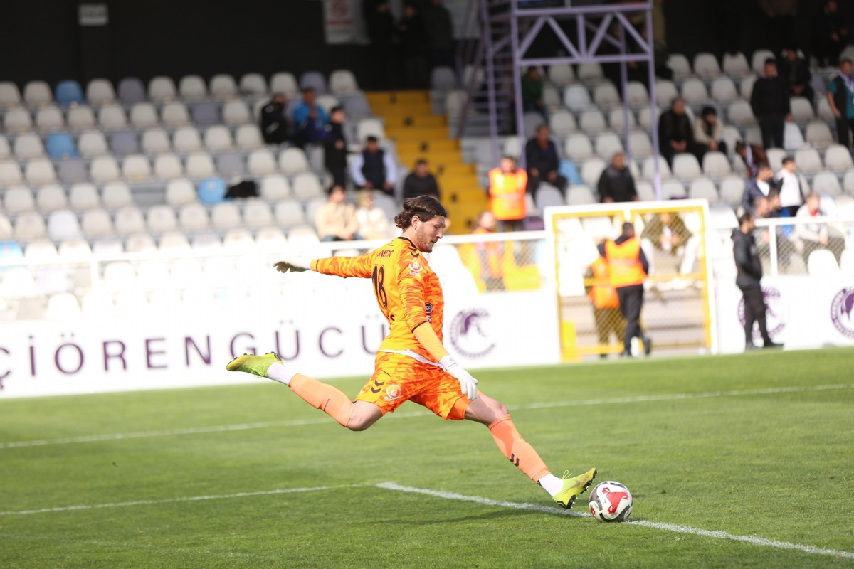 Emre Gökdemir İnşaat Ankara Keçiörengücü: 3 - İmaj Altyapı Vanspor FK: 0