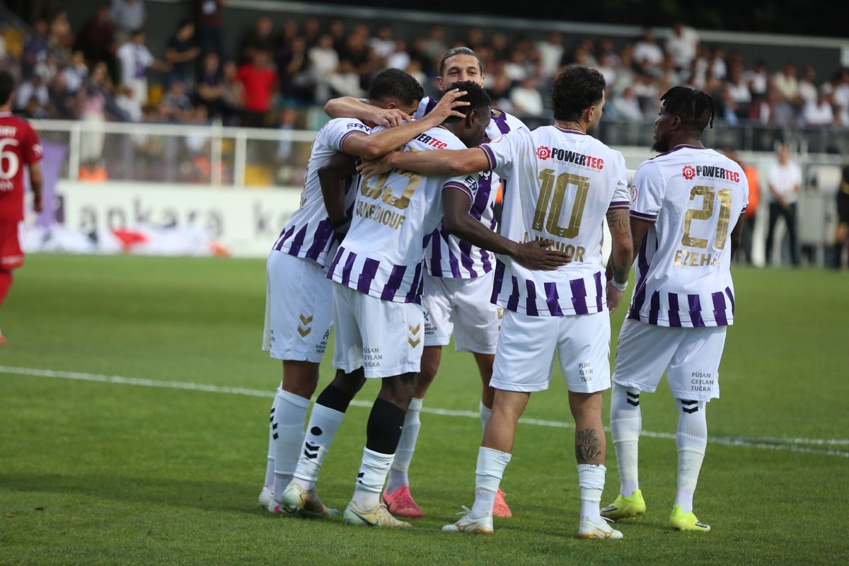 Ankara Keçiörengücü, Pendikspor'u 4 golle geçti!