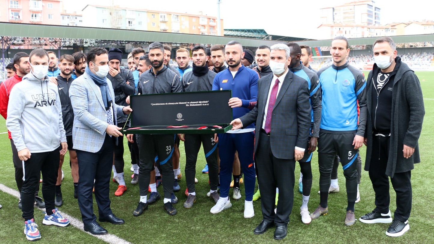 Ankara GSB İl Müdürü Mustafa Çelik, kulübümüzü ziyaret etti.